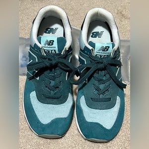 👞 NB 574 Shoes, turquoise woman’s size 9, Only wore a few times! Sold as is.